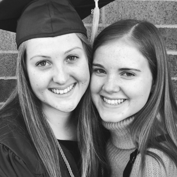 Meet your Posher, Olivia - Picture 3 of 6